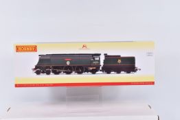 A BOXED OO GAUGE HORNBY RAILWAY MODEL BR 4-6-2, 7P6F Battle of Britain Class, no. 34070, '