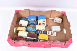 A COLLECTION OF UNBOXED CORGI TOYS TRIUMPH ACCLAIM AND HONDA PRELUDE CARS AND ASSORTED CARAVANS,
