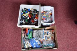 A QUANTITY OF ASSORTED LOOSE LEGO, assorted items from the 1970's onwards, including a quantity of