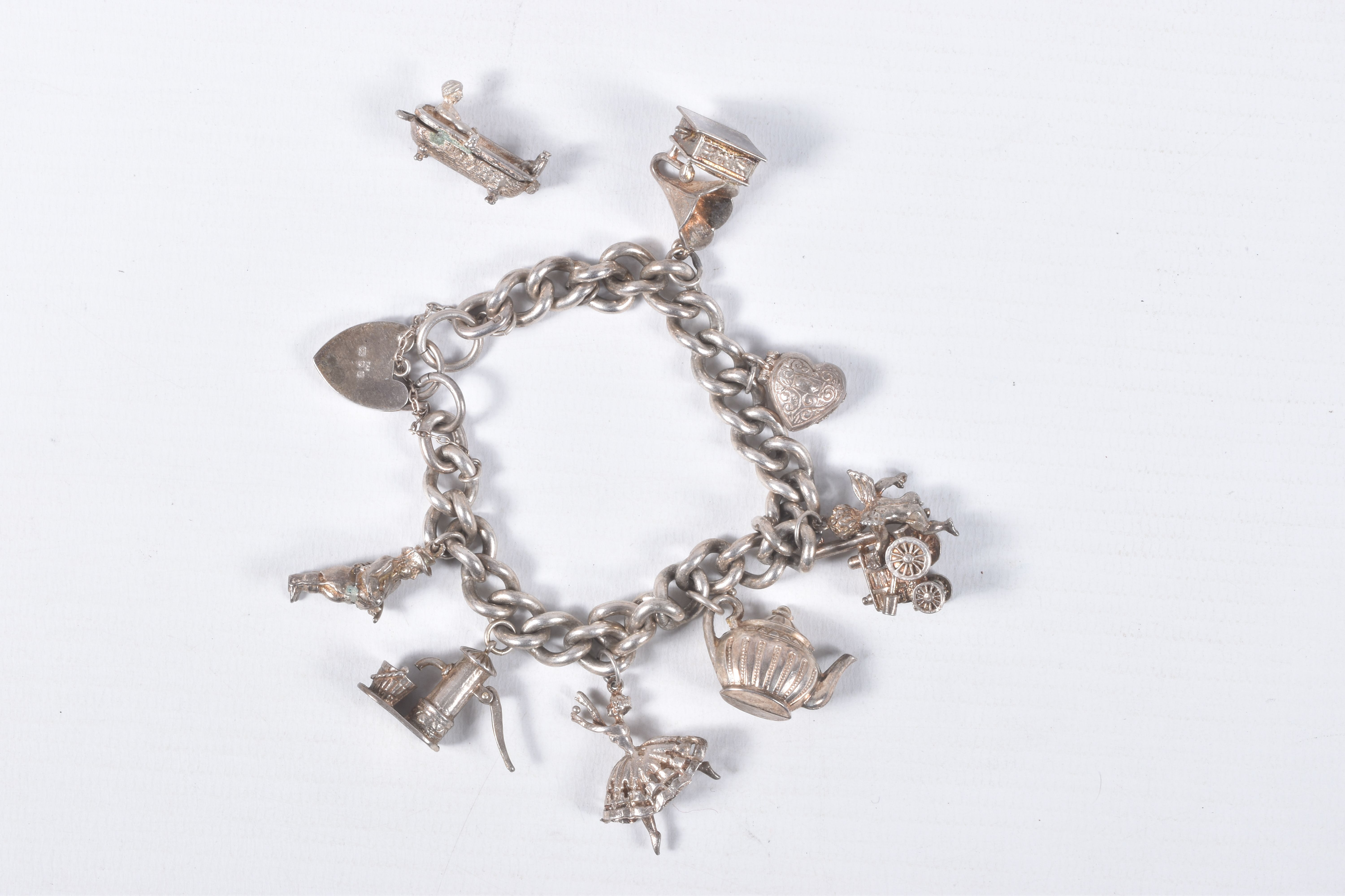 A SMALL BAG OF ASSORTED WHITE METAL JEWELLERY, to include a silver charm bracelet fitted with - Image 2 of 7