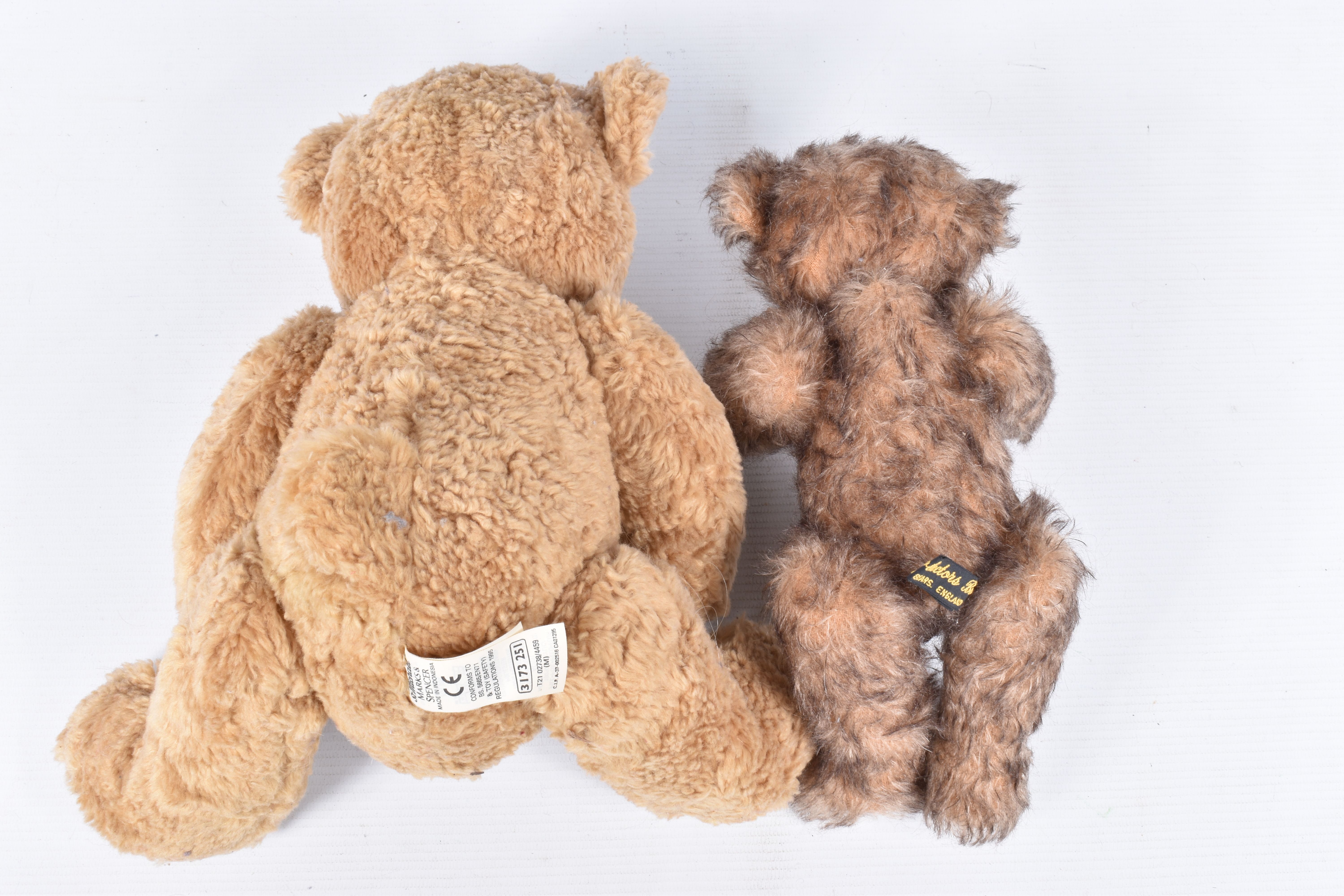 A QUANTITY OF MODERN TEDDY BEARS AND SOFT TOYS, to include the Cotswold Bear Co. and Bedford - Image 8 of 9