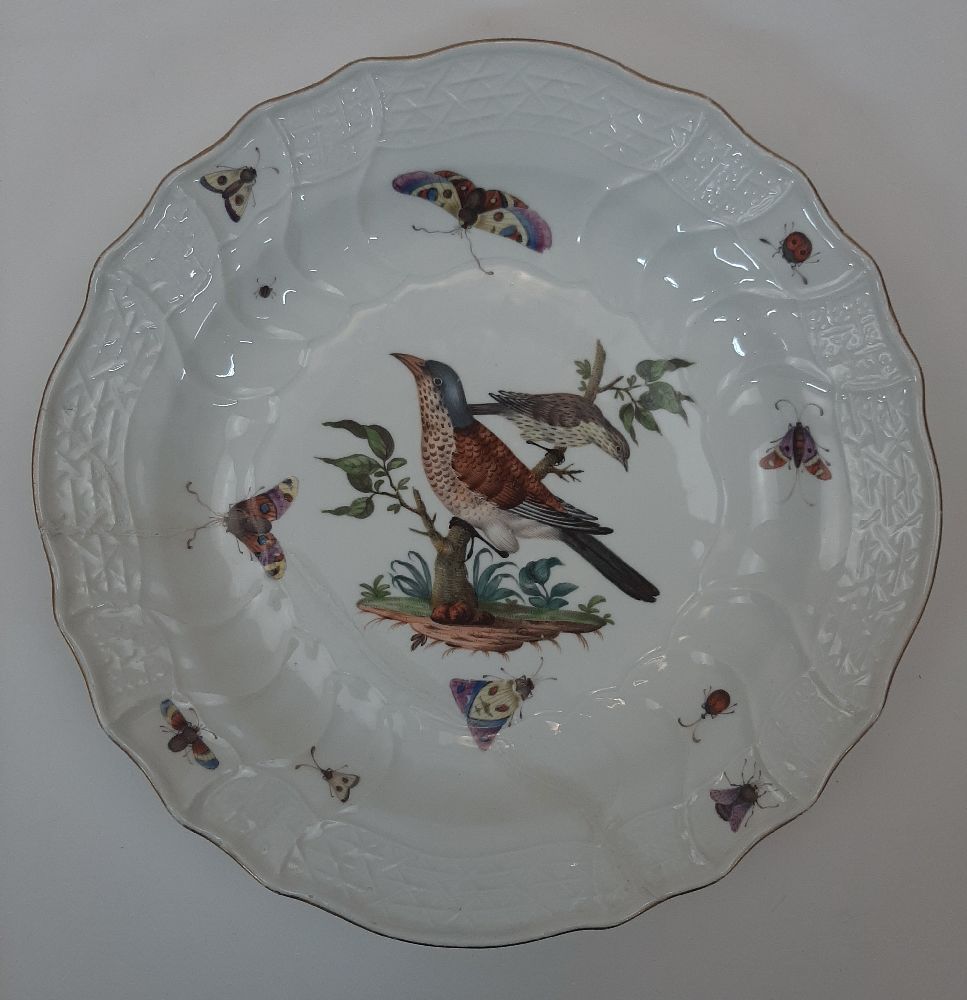 A collection of Continental porcelain, comprising: a Meissen porcelain dish, 19th century, painted - Image 2 of 8