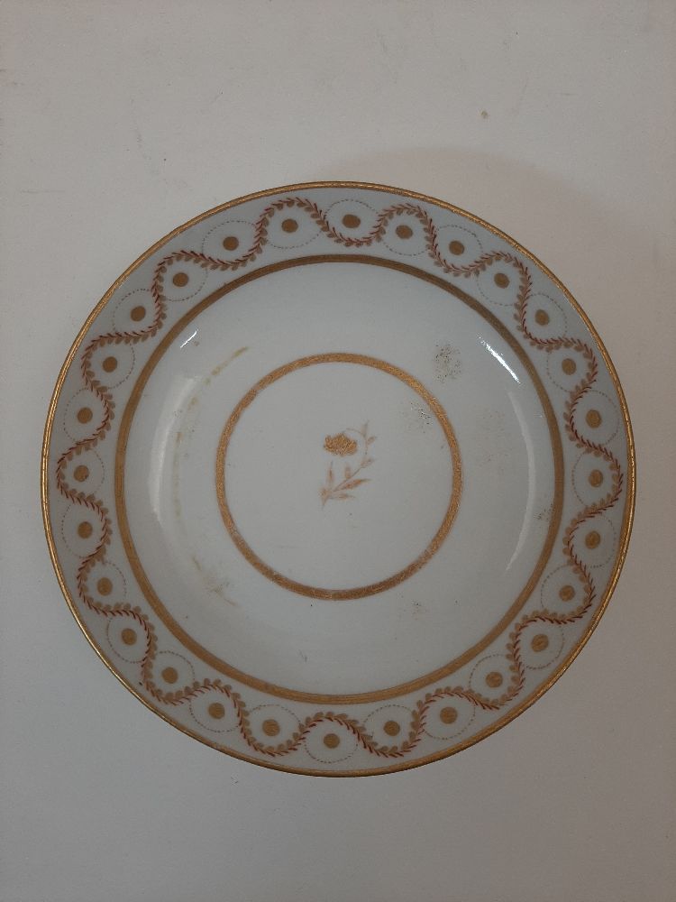 A quantity of British porcelain plates and saucers, 19th / 20th centuries, various factories - Image 14 of 19