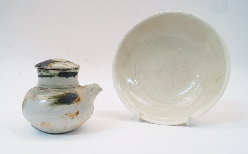 Two Chinese Song-style vessels, 20th century, comprising a carved plate in Qingbai-style glaze, 17.