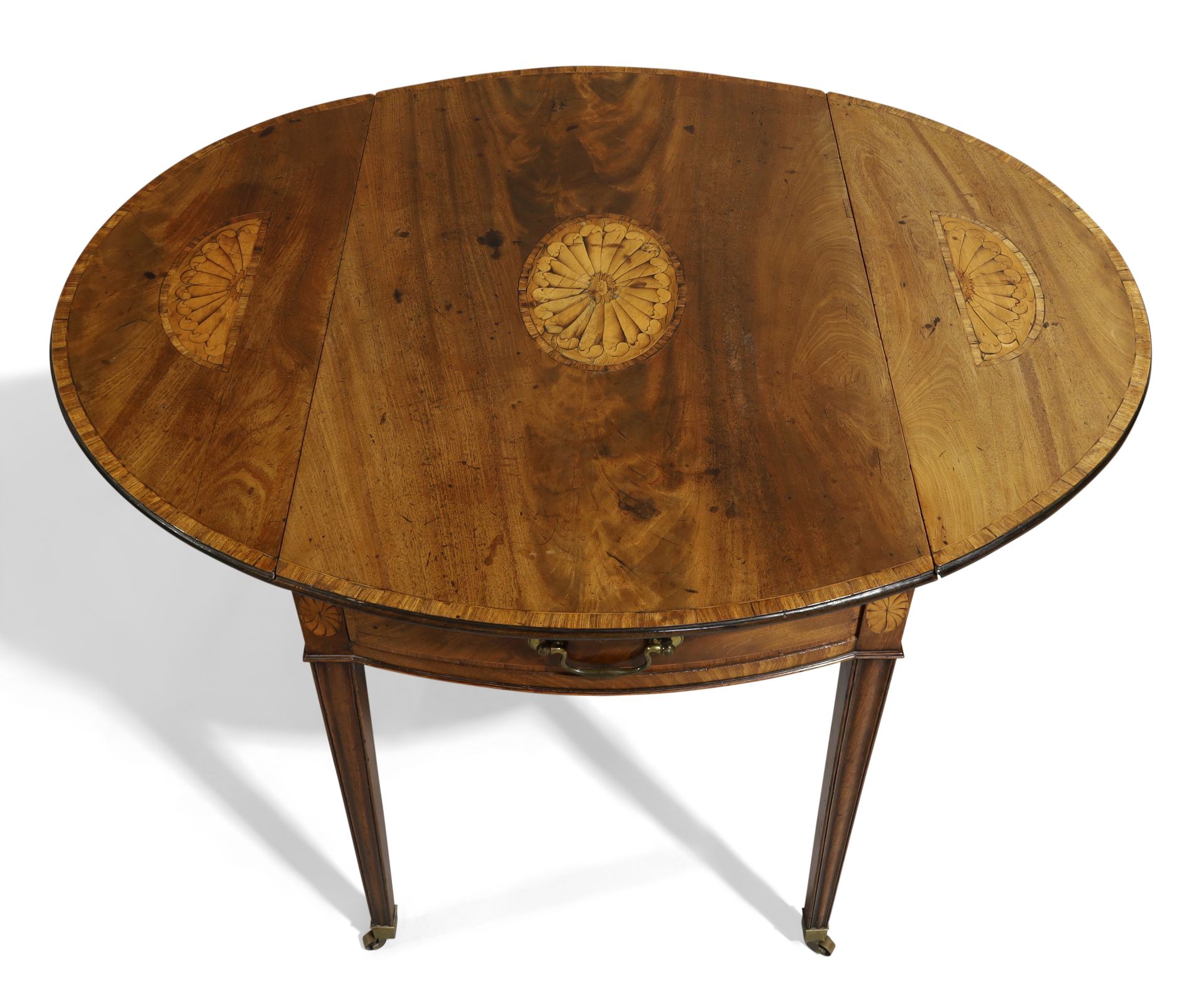 A George III mahogany and marquetry Pembroke table - Bild 3 aus 3