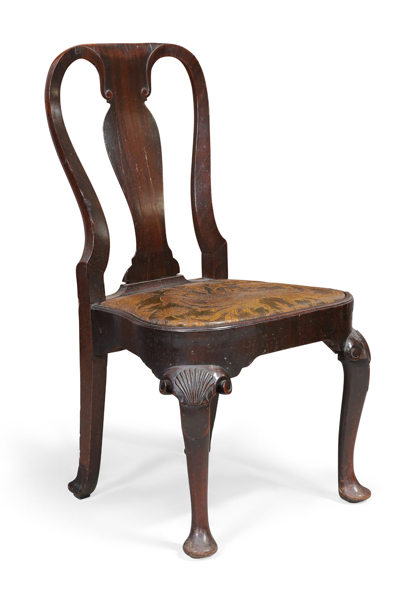 A set of six George II walnut dining chairs, second quarter 18th century, possibly Irish, the sha... - Bild 2 aus 4