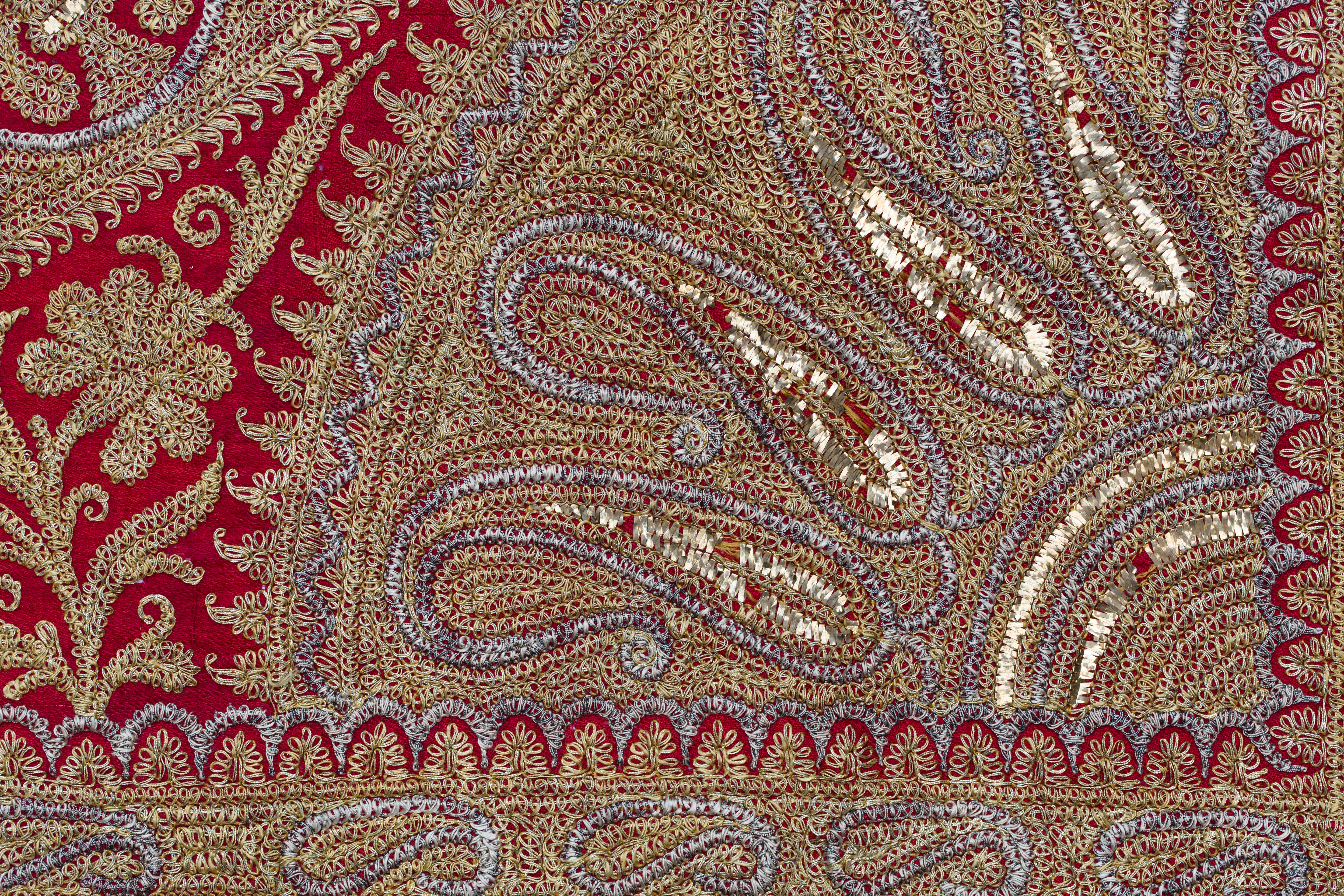 A fine gold and sequin embroidered wool shawl - Image 3 of 3