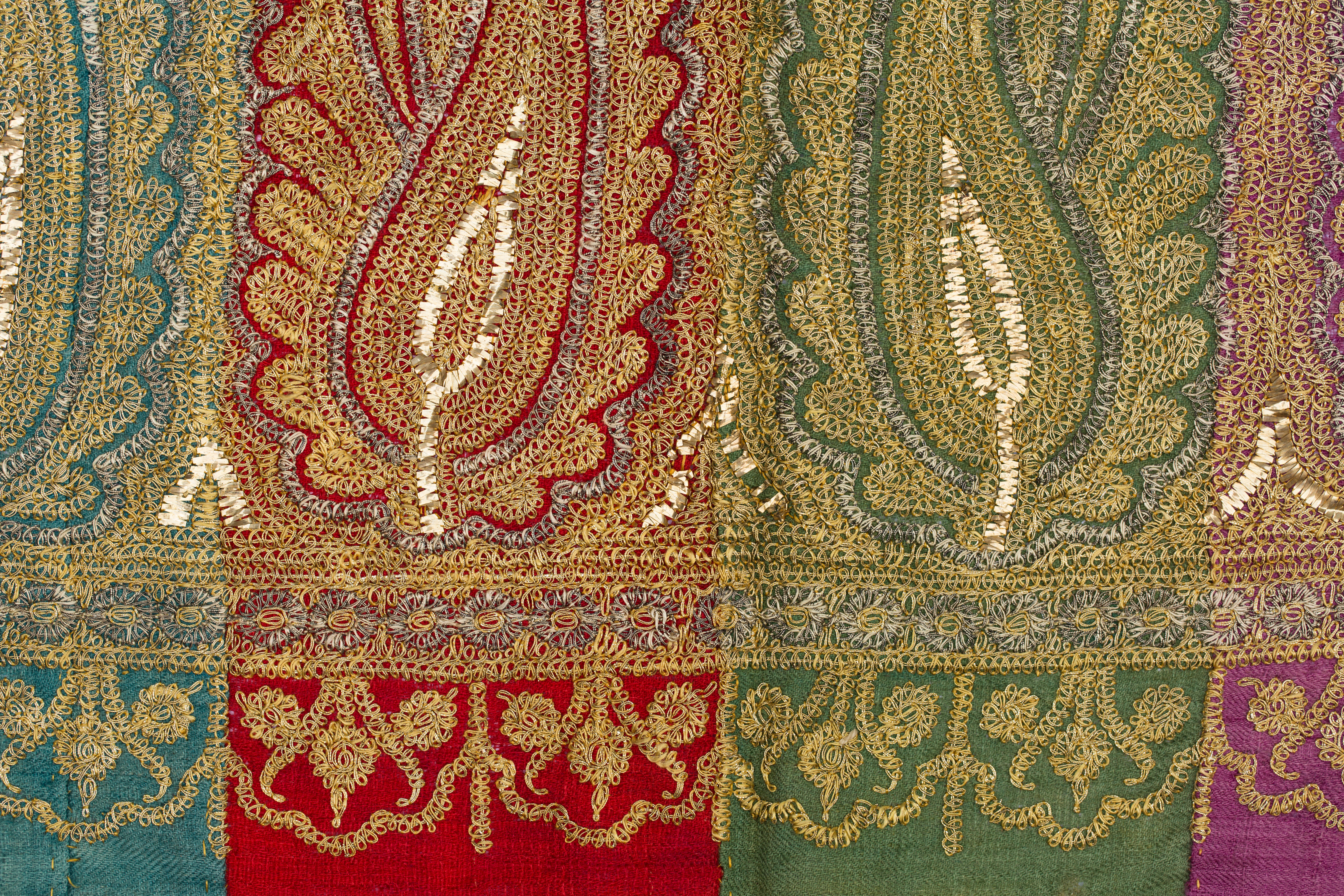 A fine gold and sequin embroidered wool shawl - Image 2 of 3