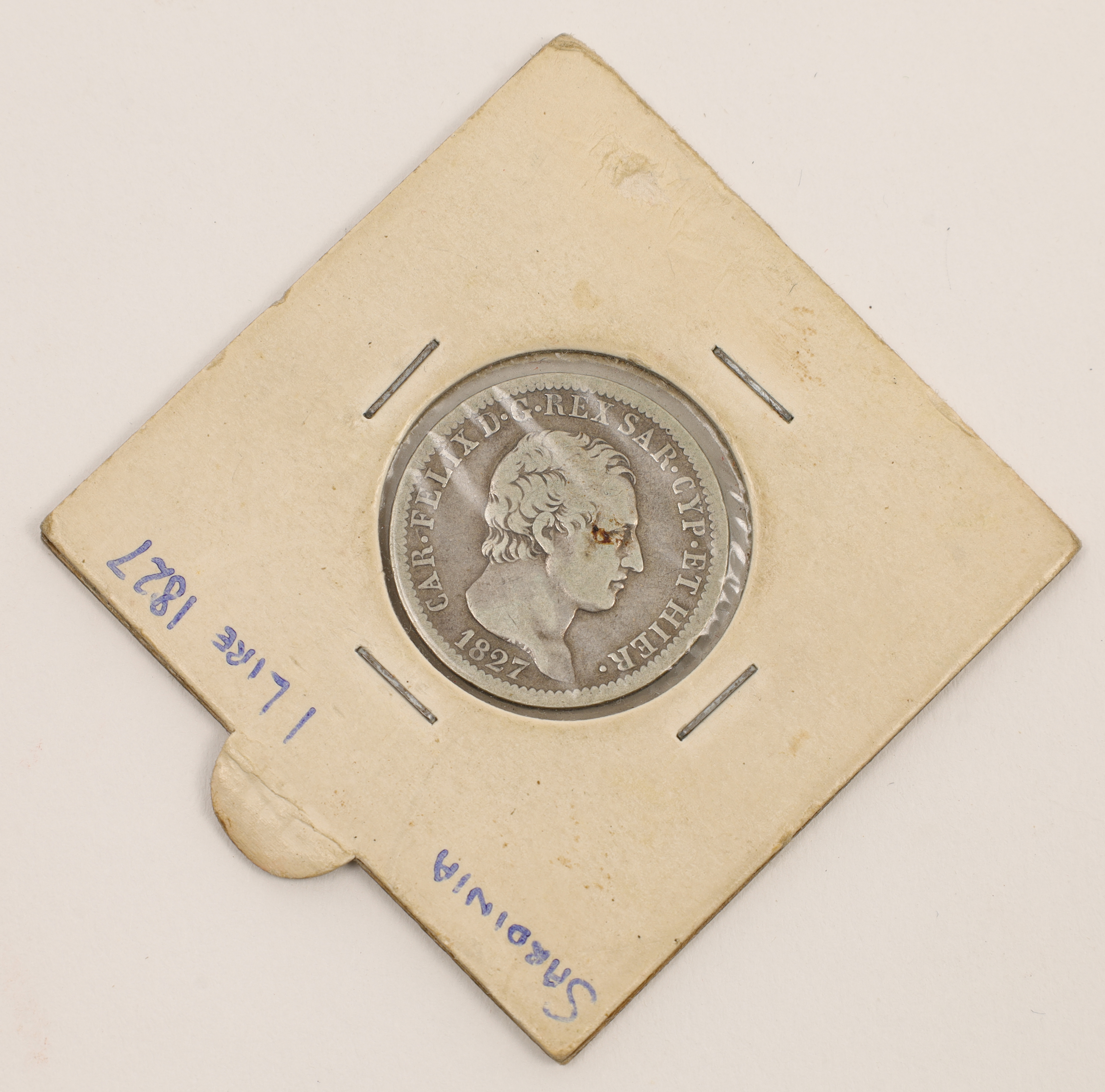 A group of collectibles and accessories, to include a selection of coins including a Sardinian 1 ... - Image 4 of 9