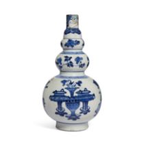 A Chinese blue and white 'hundred antiques' triple gourd vase Qing dynasty, Kangxi period Paint...