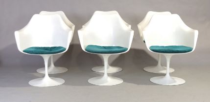 Attributed to Eero Saarinen, a set of six tulip chairs, third quarter 20th century, unsigned (6)