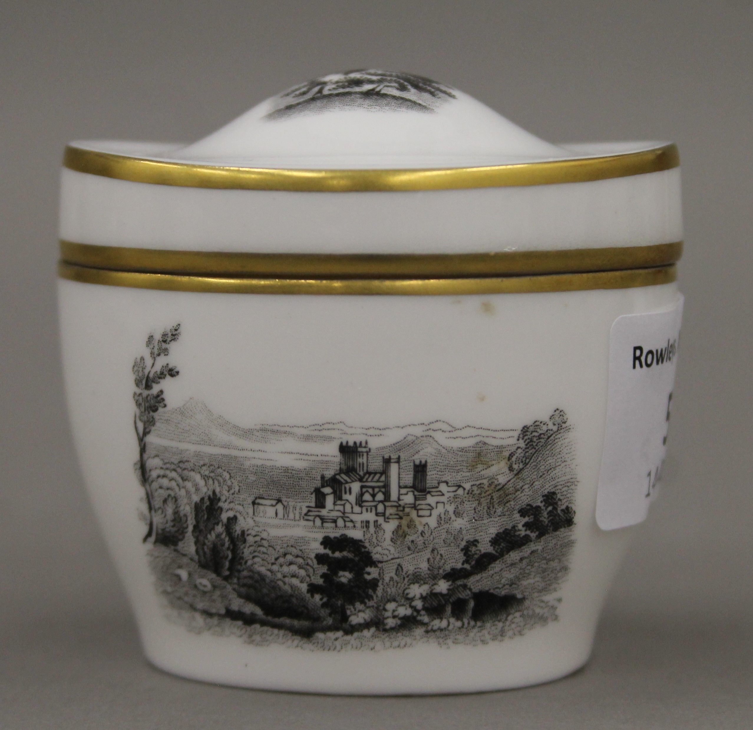 A Royal Worcester porcelain box. 6 cm wide. - Image 2 of 5