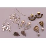 A quantity of Kerry Richardson designer earrings.