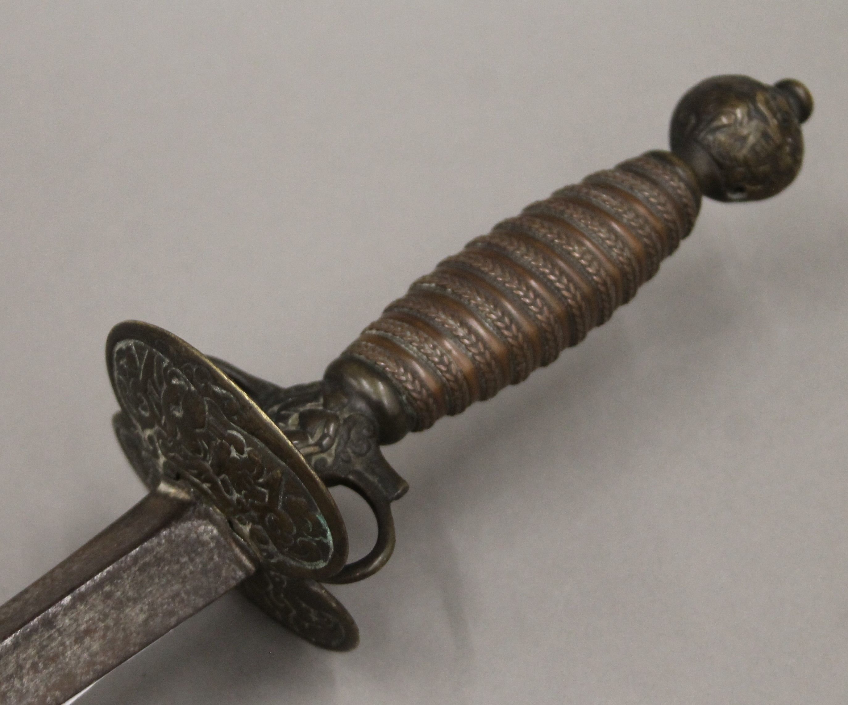 A 17th/18th century rapier. 79 cm long. - Image 2 of 3