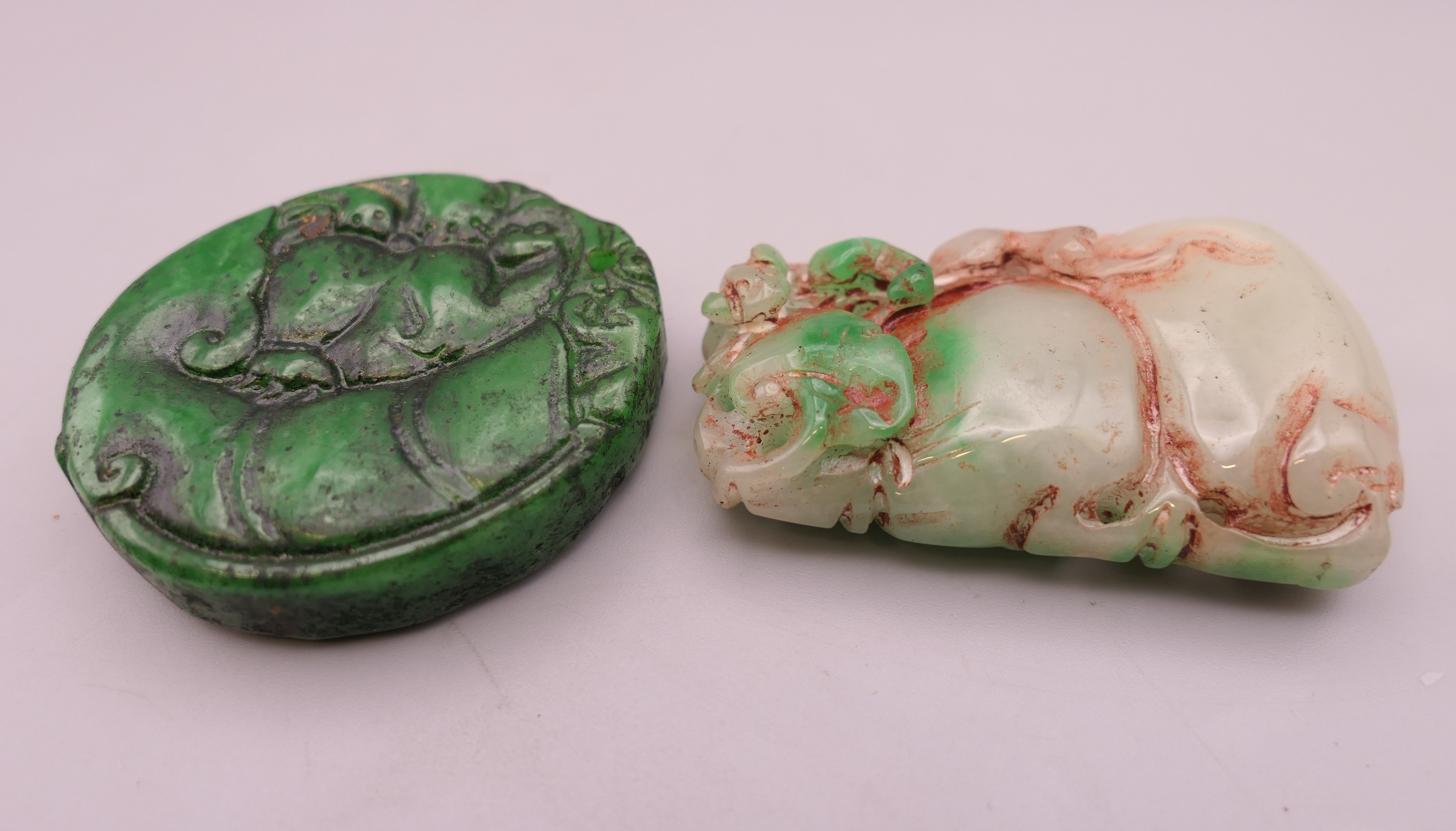 Two jade pendants. The largest 5.5 cm high. - Image 3 of 3