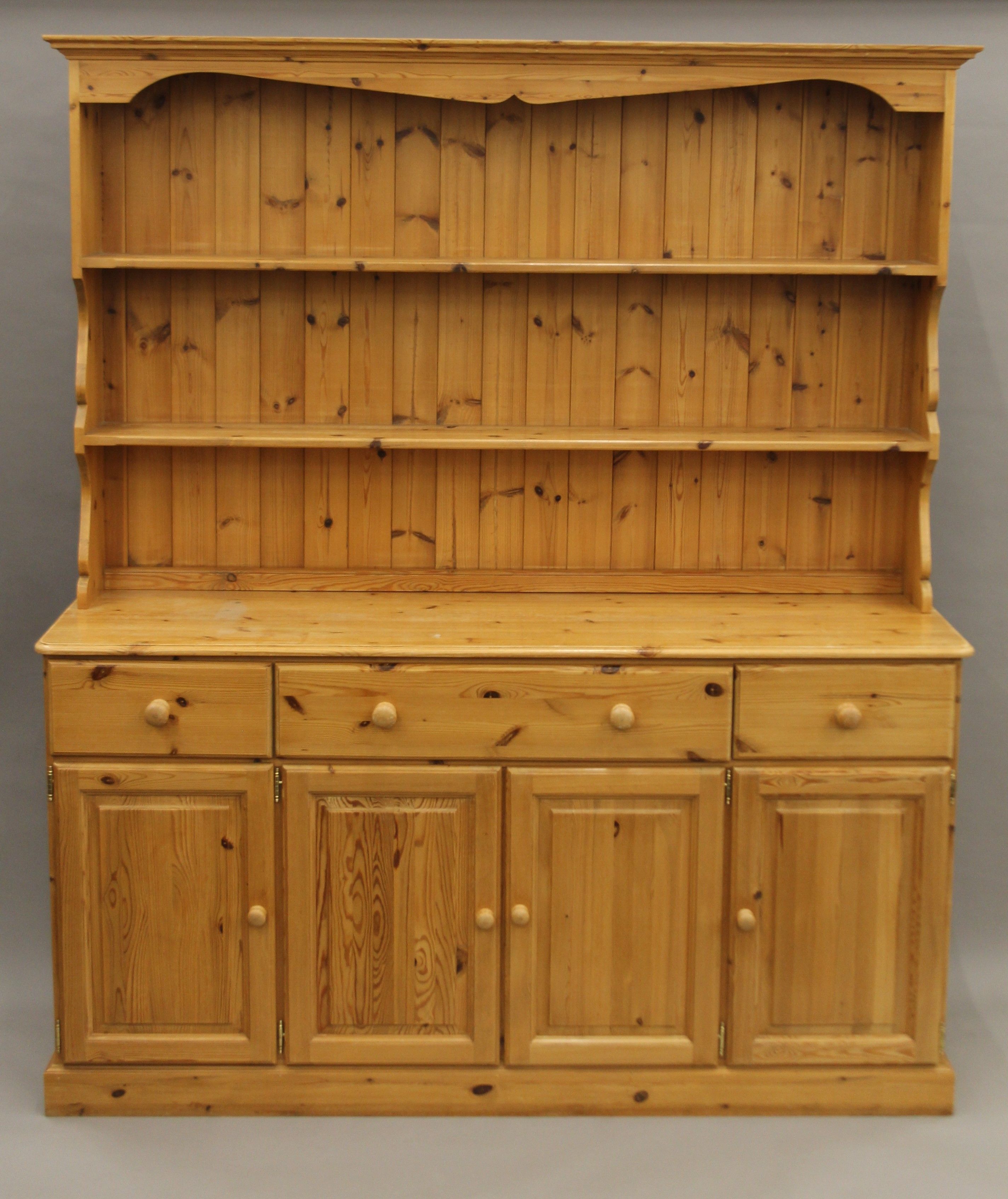 A modern pine dresser. 173.5 cm wide.