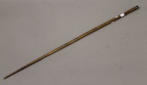 A late 19th/early 20th century rhino horn cane. 71.5 cm long.