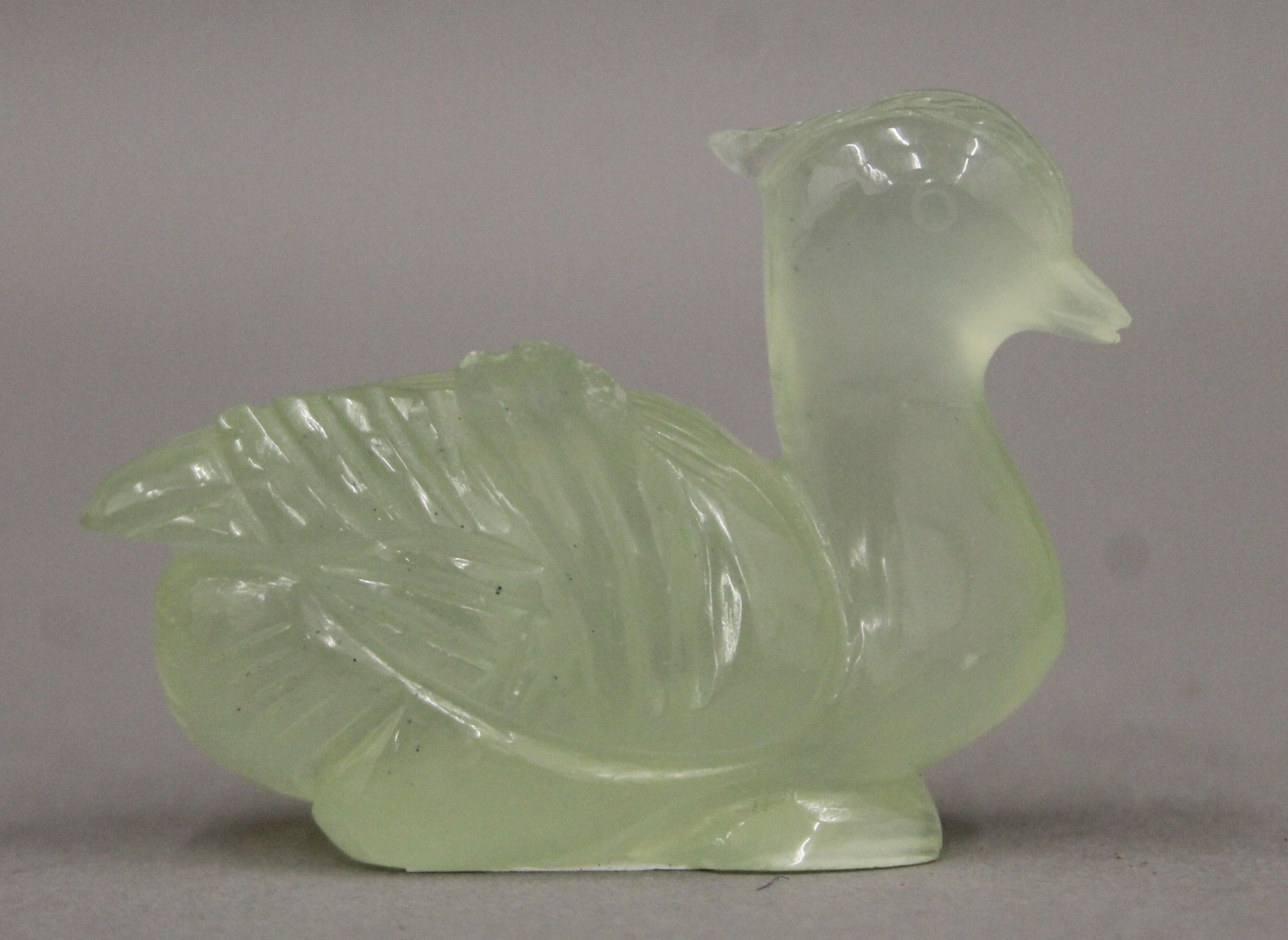 Two small Chinese jade ducks. 4 cm high. - Image 2 of 3