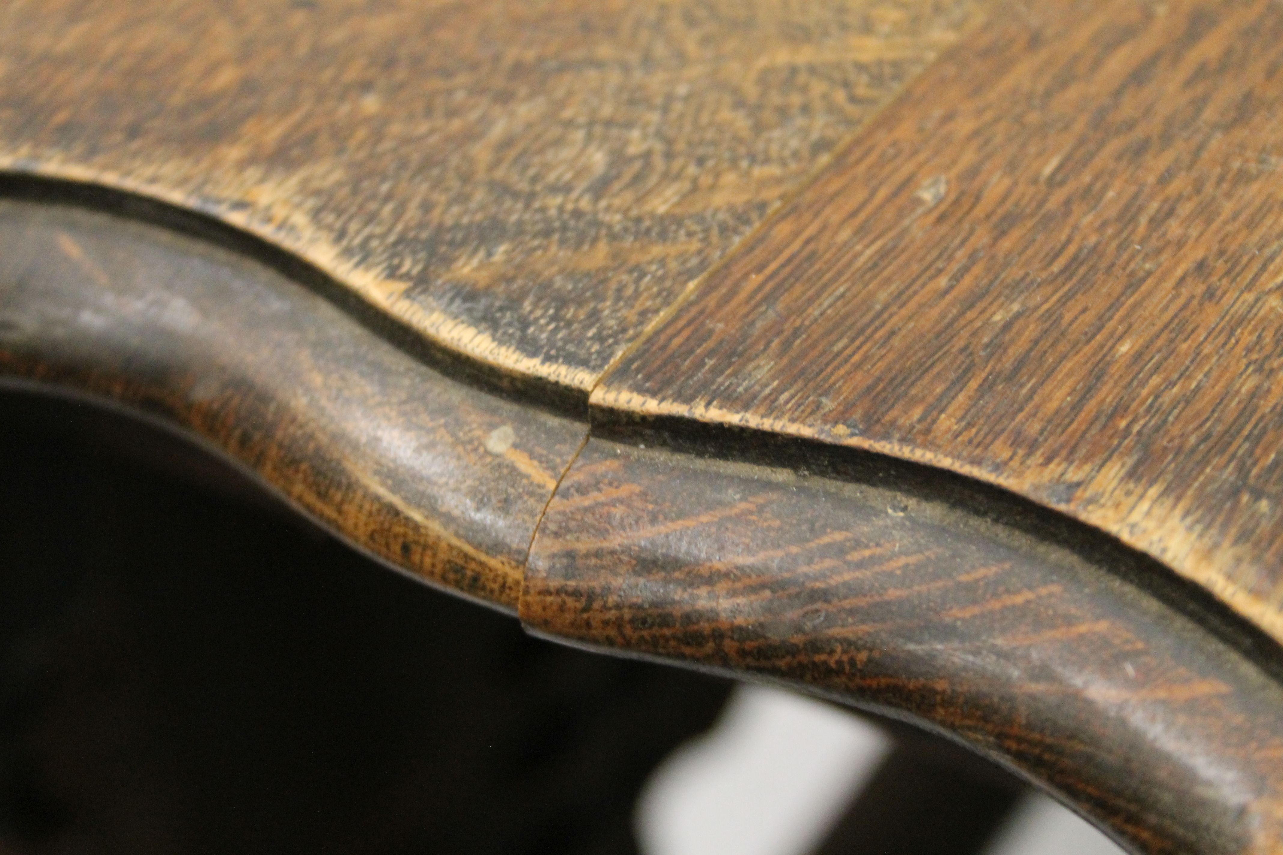 An early 20th century oak drop leaf table with pie crust edge. 54 cm wide with flaps down. - Image 7 of 7