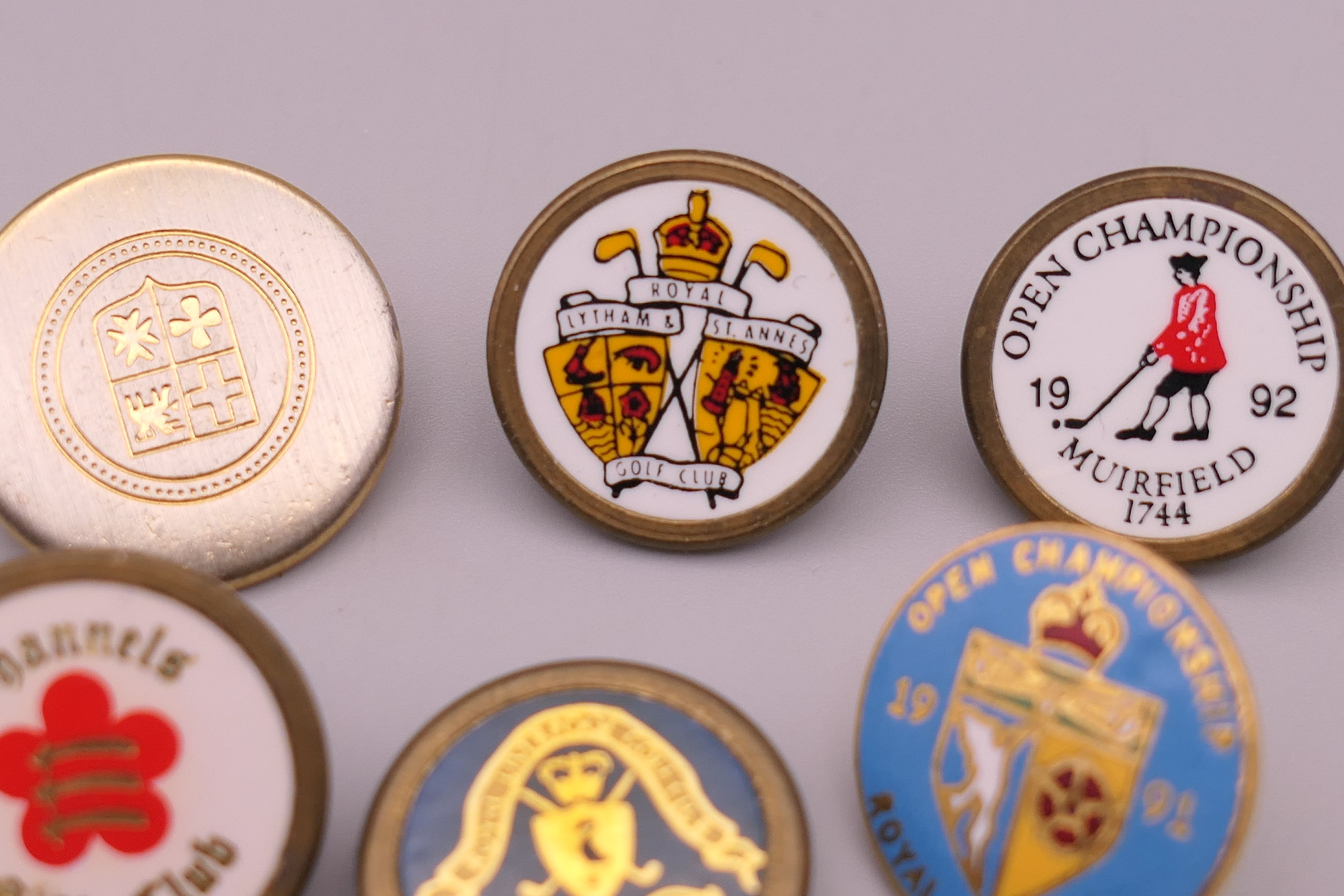 Nine golfing lapel badges. Largest 2 cm diameter. - Image 2 of 5