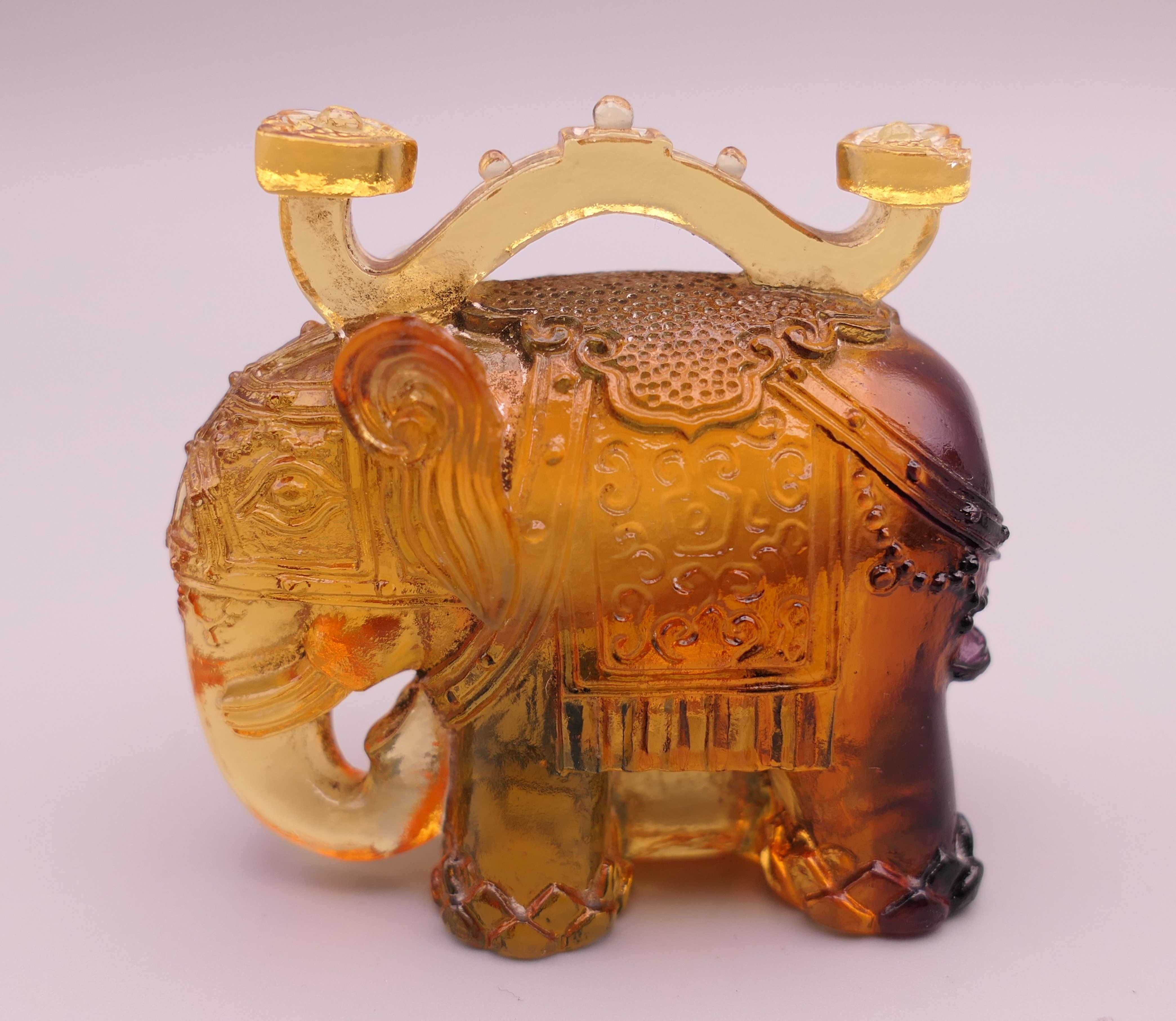 Five vintage perfume bottles. Elephant form bottle 5.5 cm high. - Image 2 of 8