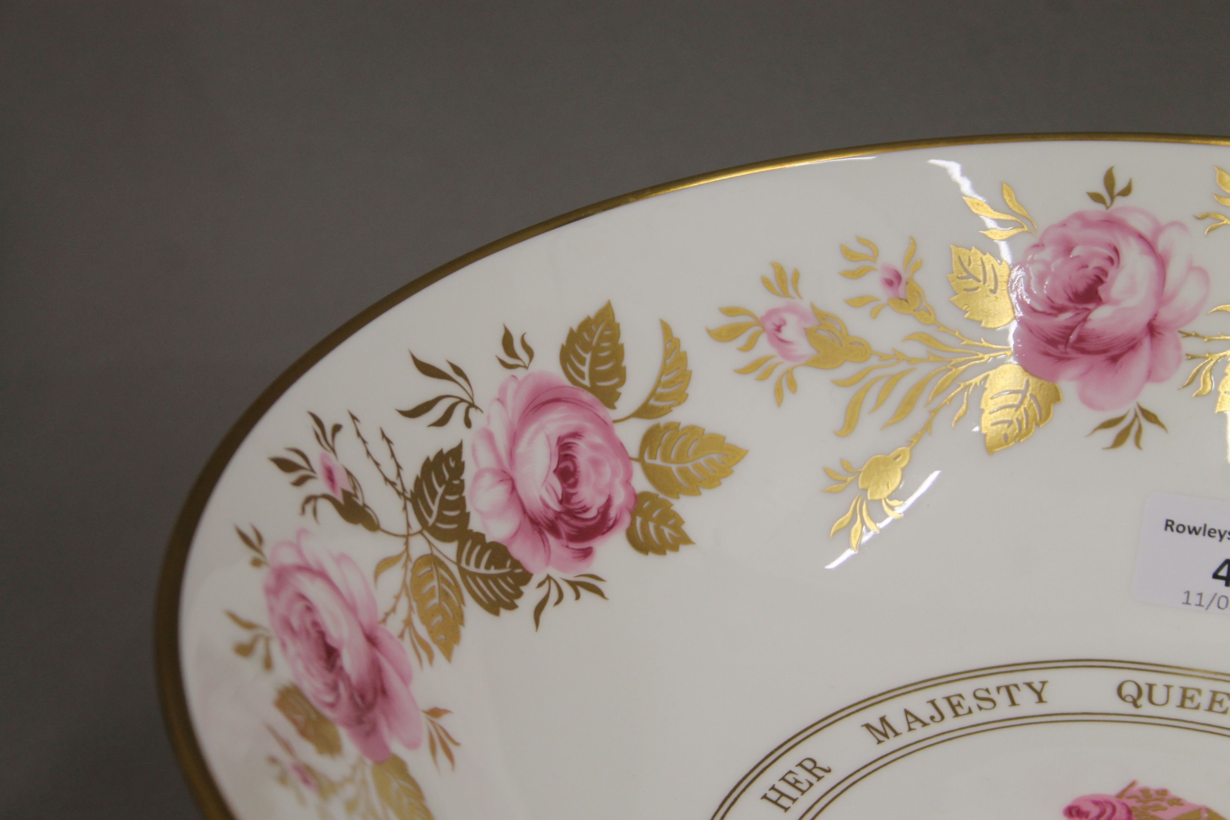 Two boxed Coalport porcelain bowls, made for Queen Elizabeth II Silver Jubilee. - Image 5 of 12