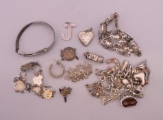 A quantity of silver jewellery. 90 grammes total weight.