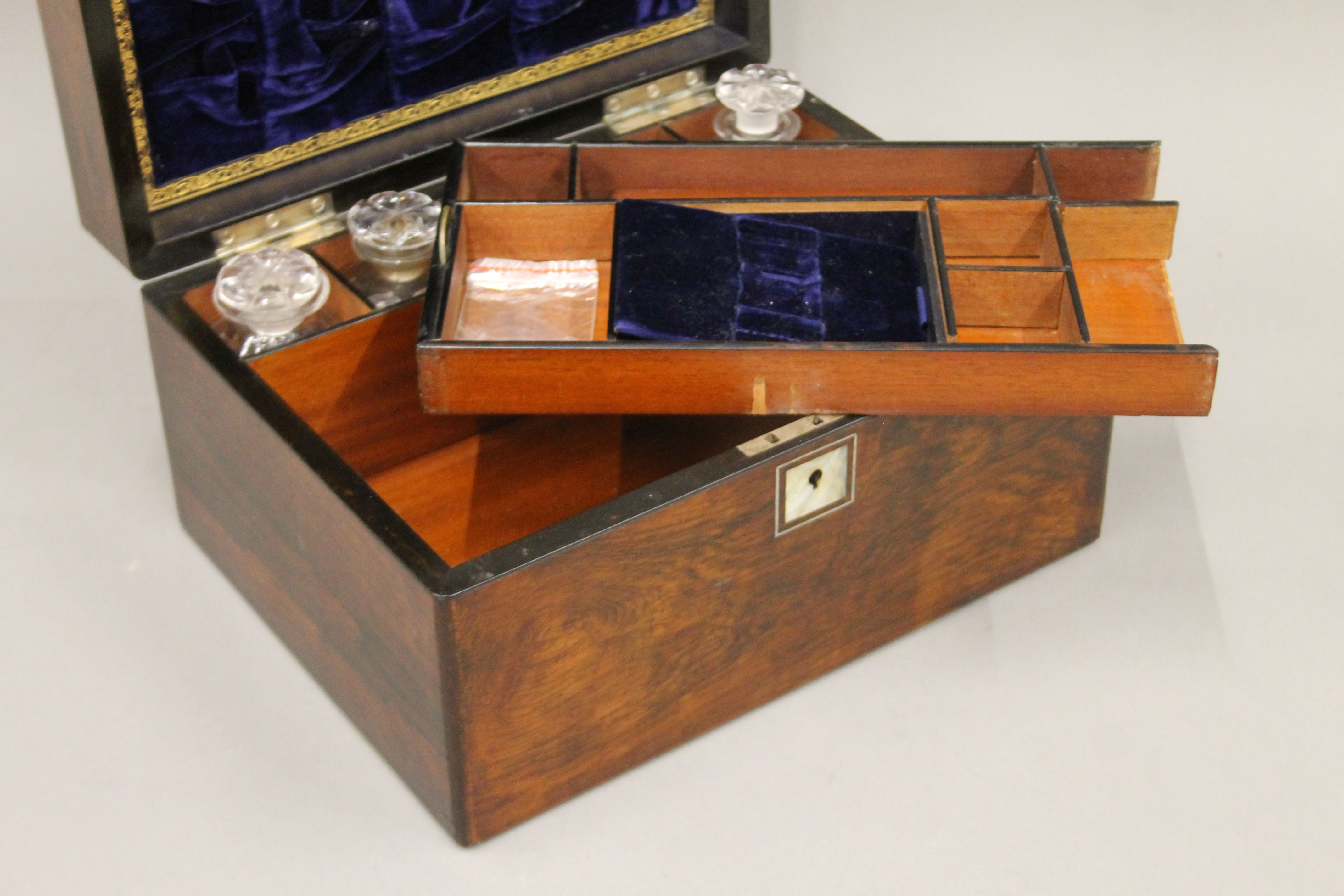 A Victorian mother-of-pearl inlaid rosewood travelling work box. 30 cm wide. - Image 5 of 5