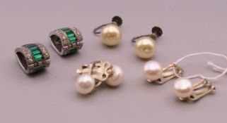 A quantity of various earrings. Green stone earrings 1.5 cm high.