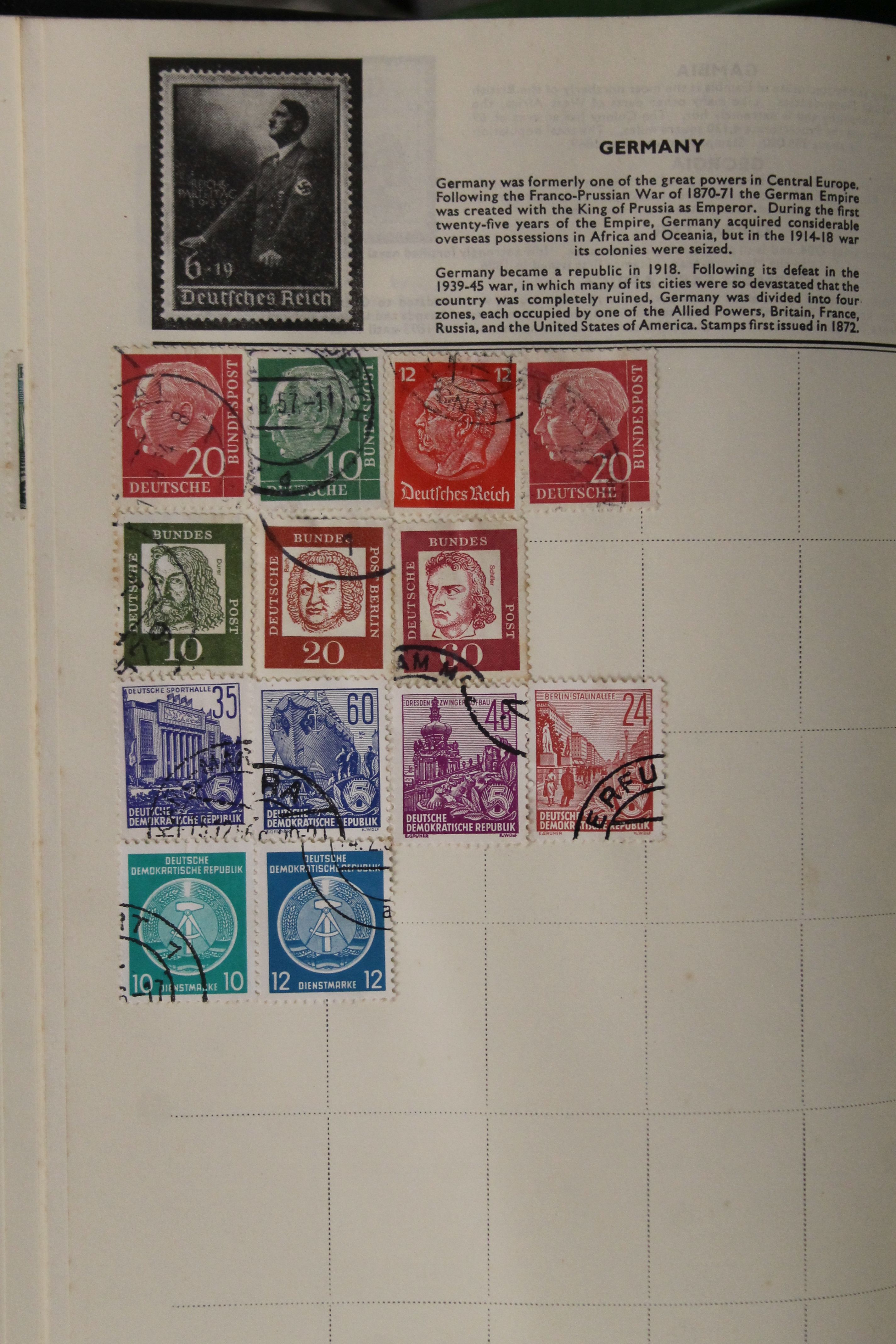 A large collection of stamps. - Image 2 of 3