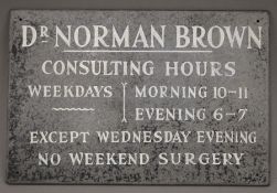 A vintage Doctor's sign. 30 x 20 cm.