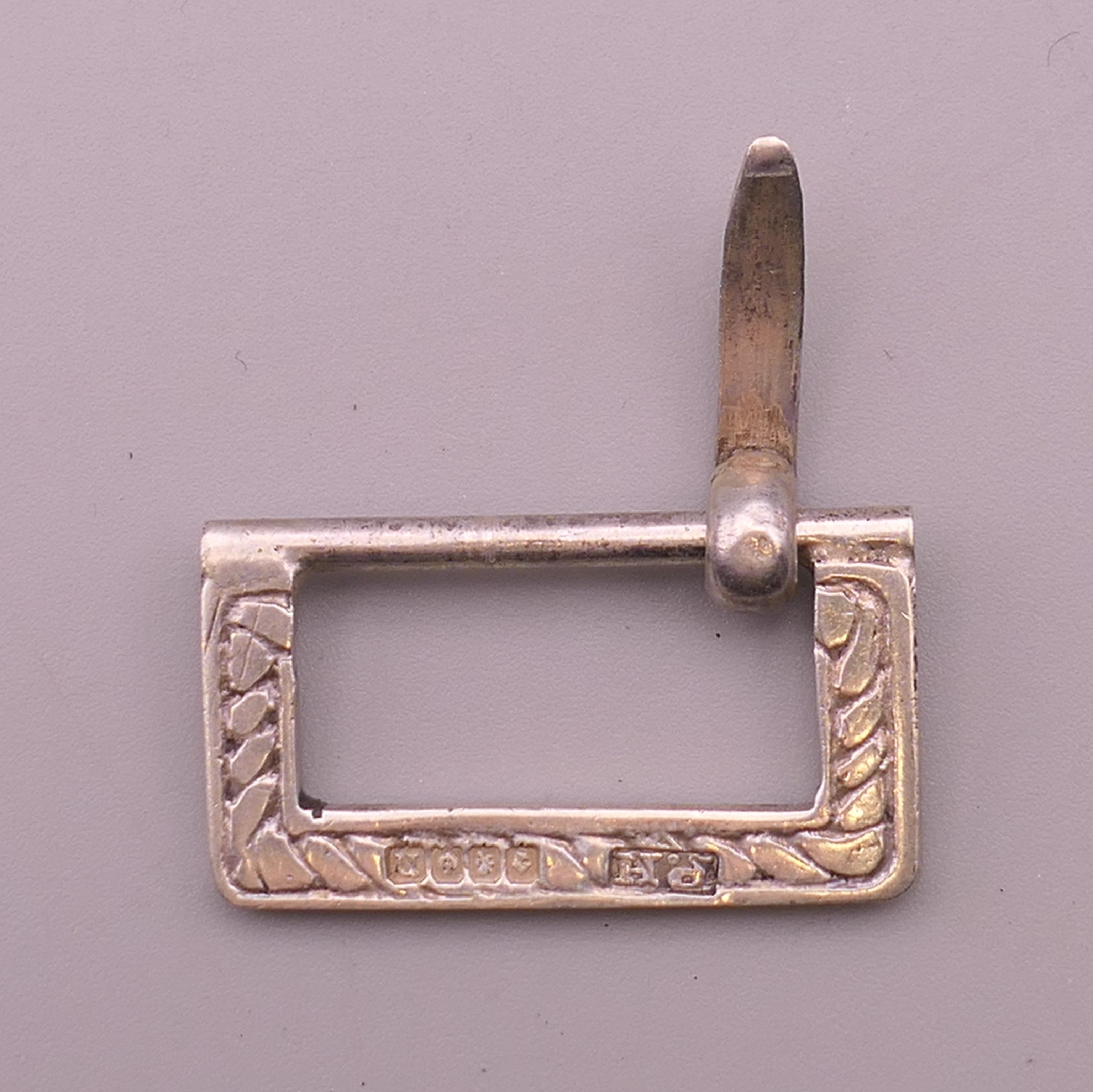 Four various buckles. Largest 7 cm long. - Image 6 of 6