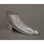 A Continental silver box formed as a shoe. 13.5 cm long. 143.7 grammes.