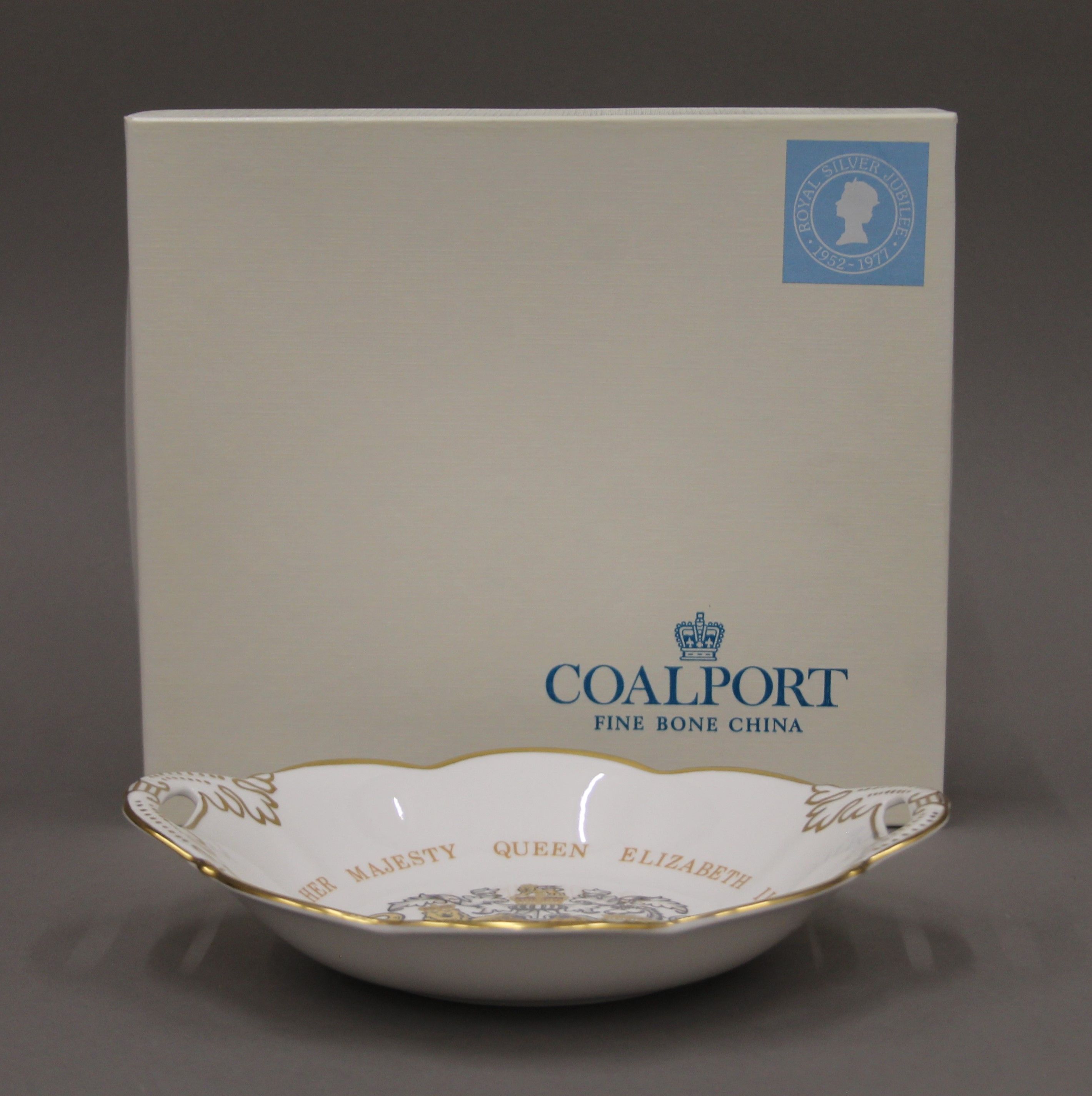 Two boxed Coalport porcelain bowls, made for Queen Elizabeth II Silver Jubilee. - Image 12 of 12