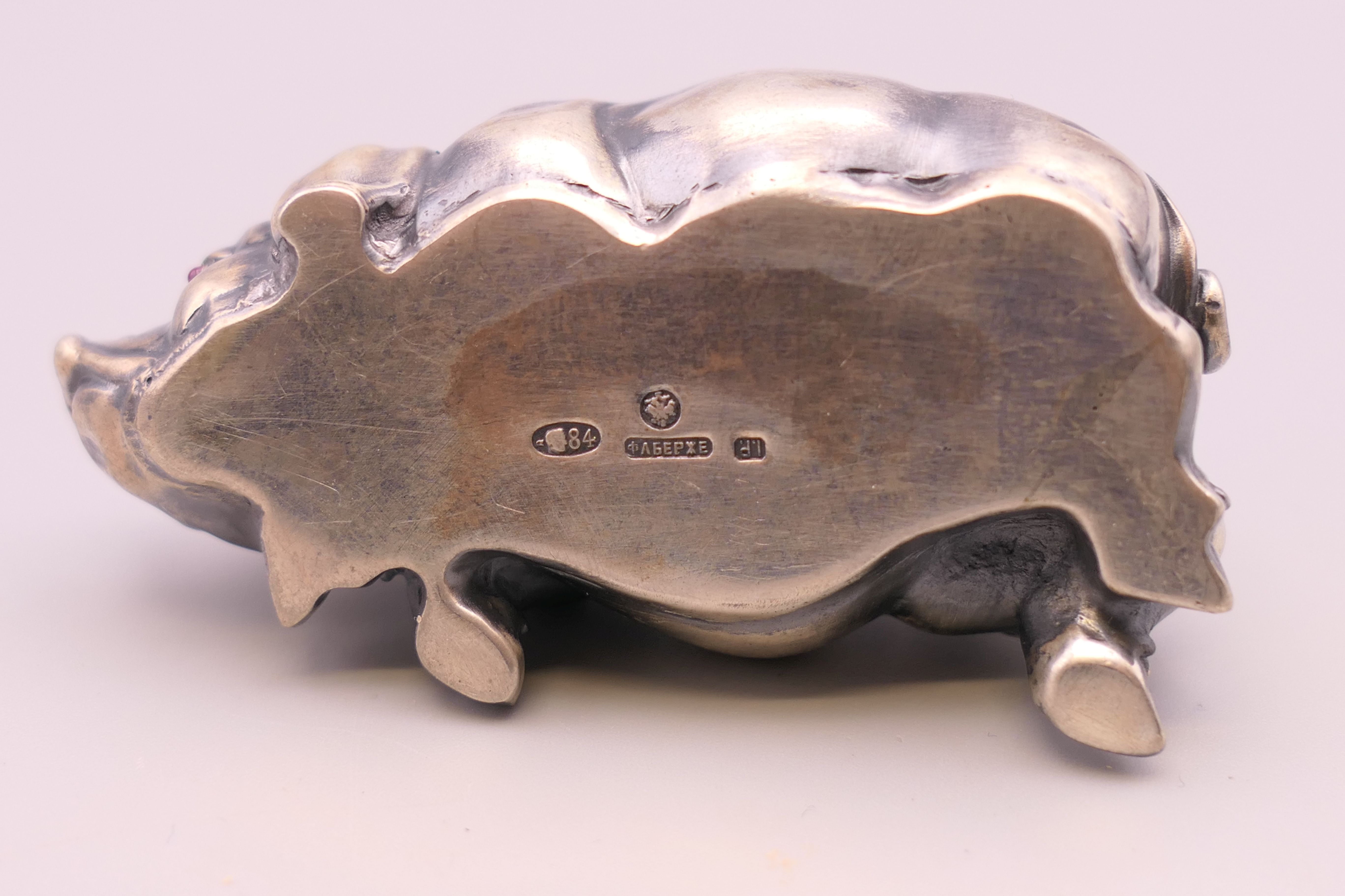 A silver model of a pig, bearing Russian marks. 7 cm long. - Image 4 of 6