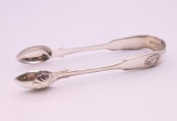 A pair of Kings pattern silver tongs. 14 cm long. 66.4 grammes.