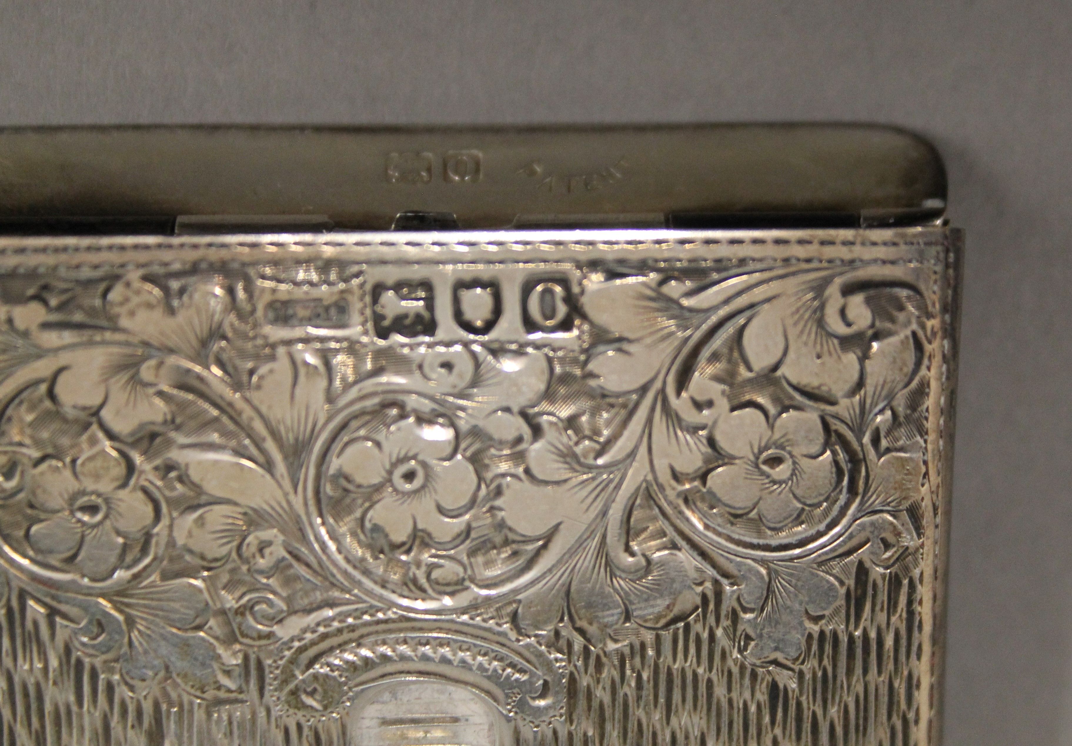 A silver card case. 5.5 cm wide. 63.4 grammes. - Image 4 of 5