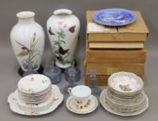 A quantity of decorative porcelain and glassware.