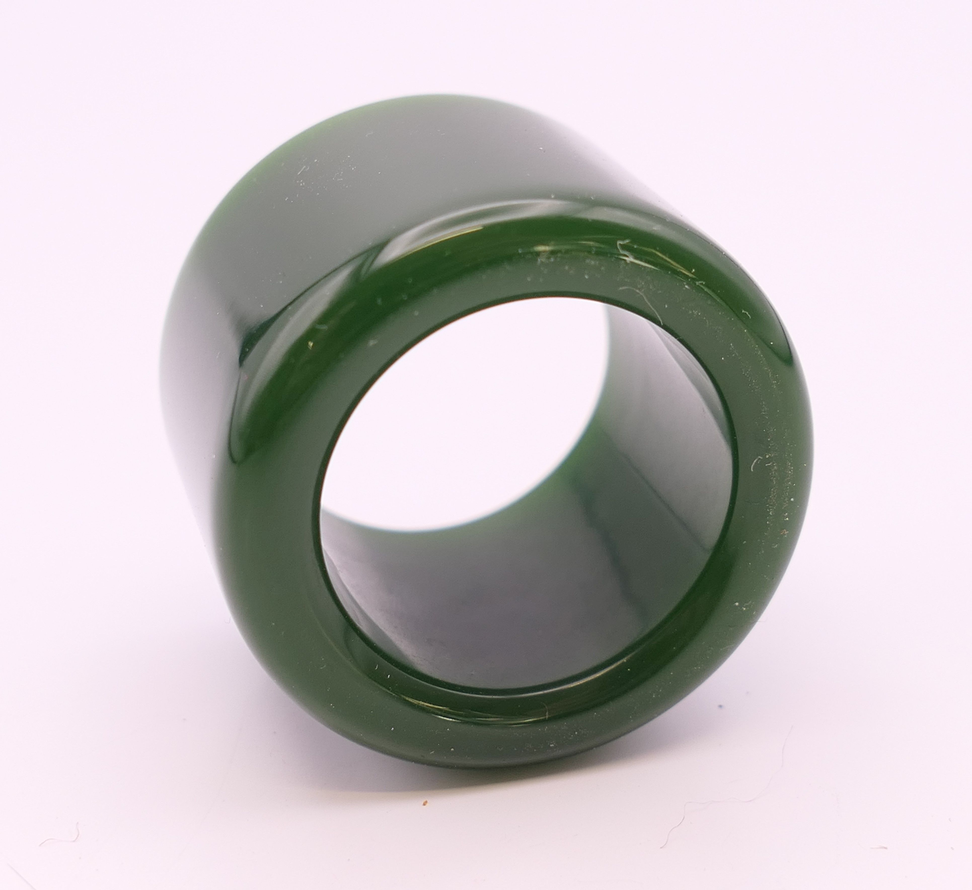 A jade archer's ring. 2.5 cm high. - Image 2 of 2