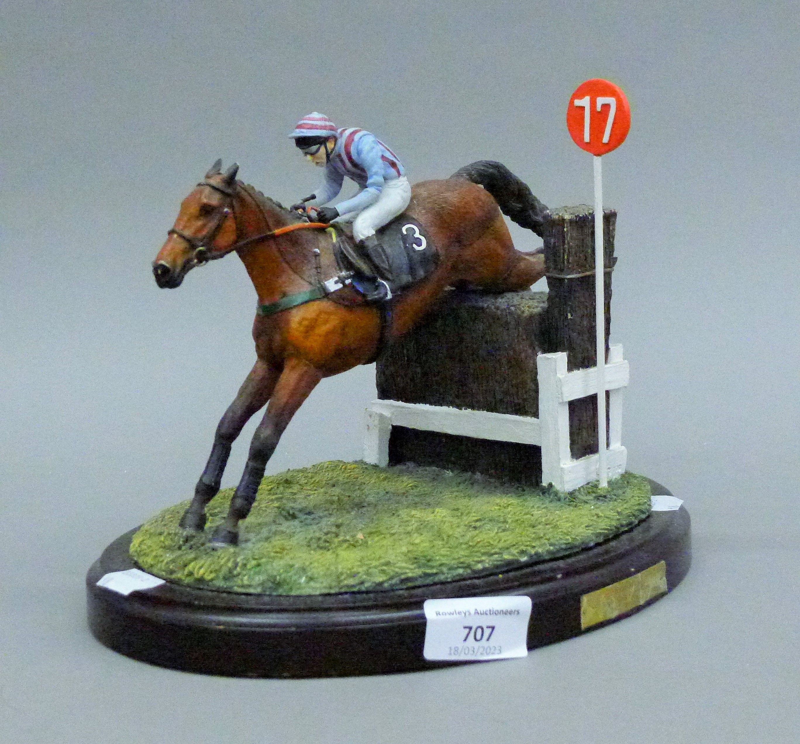 A resin model of Best Mate, triple gold cup winner. 26 cm long. - Image 2 of 3