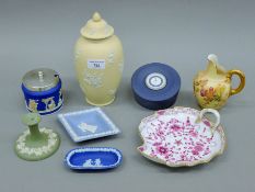 A small quantity of decorative ceramics, including Wedgwood and Royal Worcester. The largest 21.