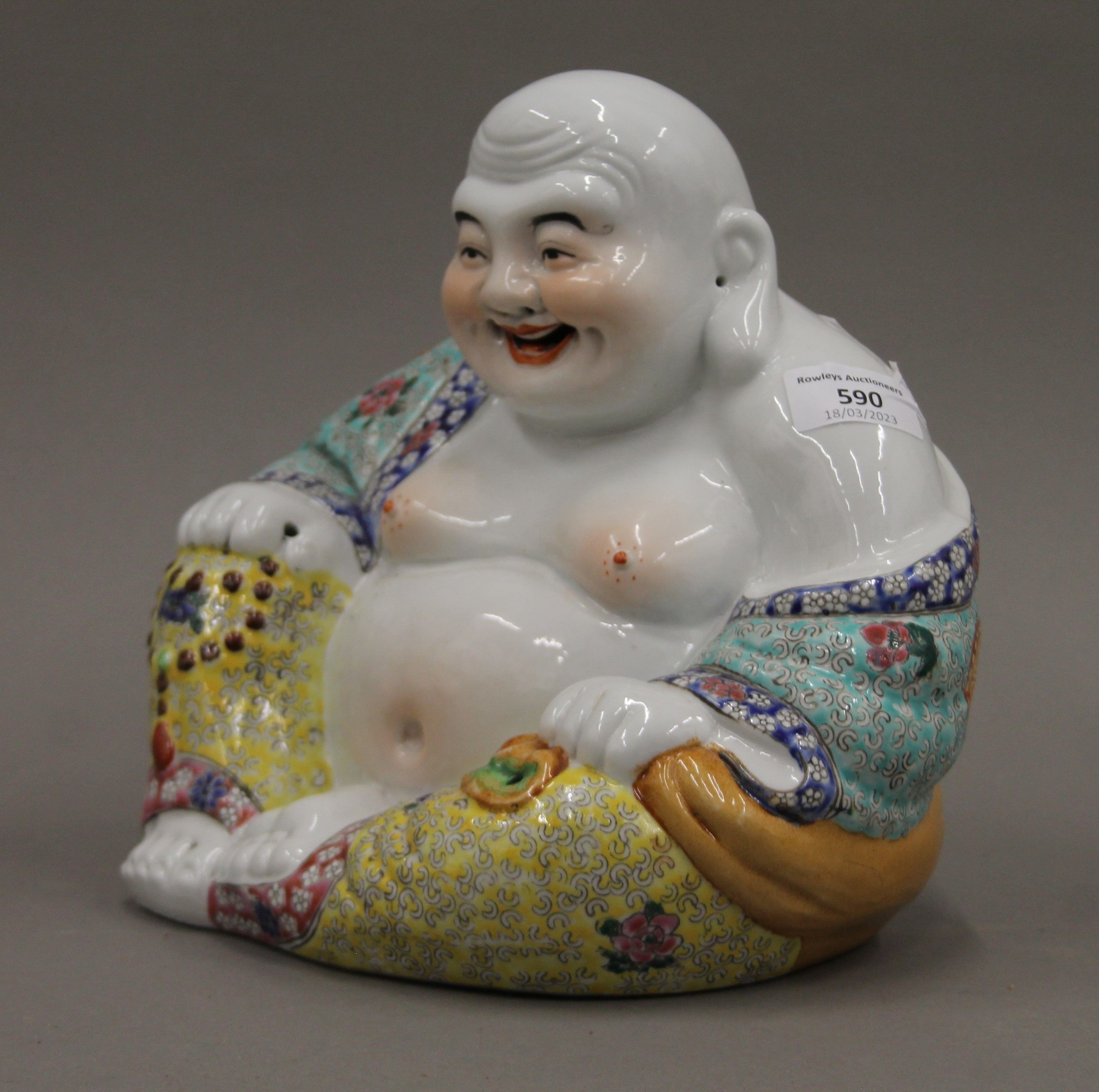 A Chinese porcelain model of Buddha. 21 cm high. - Image 3 of 5