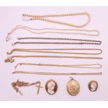 A quantity of miscellaneous jewellery, including cameo brooches,
