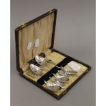 A harlequin set of five silver tea/coffee spoons. 60 grammes.