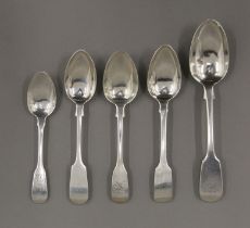 Four Fiddle Pattern silver teaspoons and a dessert spoon, hallmarked for Exeter. 110 cm grammes.