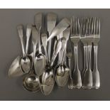 A quantity of Irish silver flatware. 729.2 grammes.