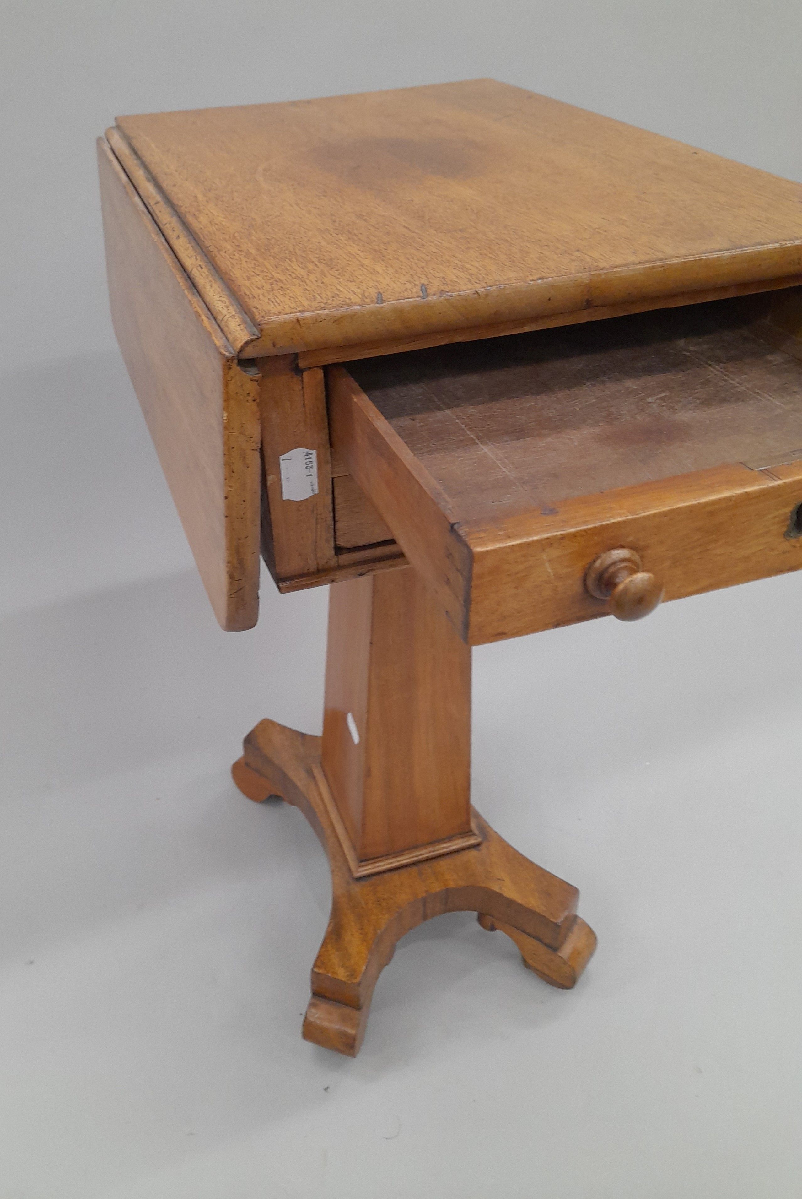An early 19th century mahogany pedestal Pembroke work table. 33.5 cm wide flaps down. - Image 5 of 5