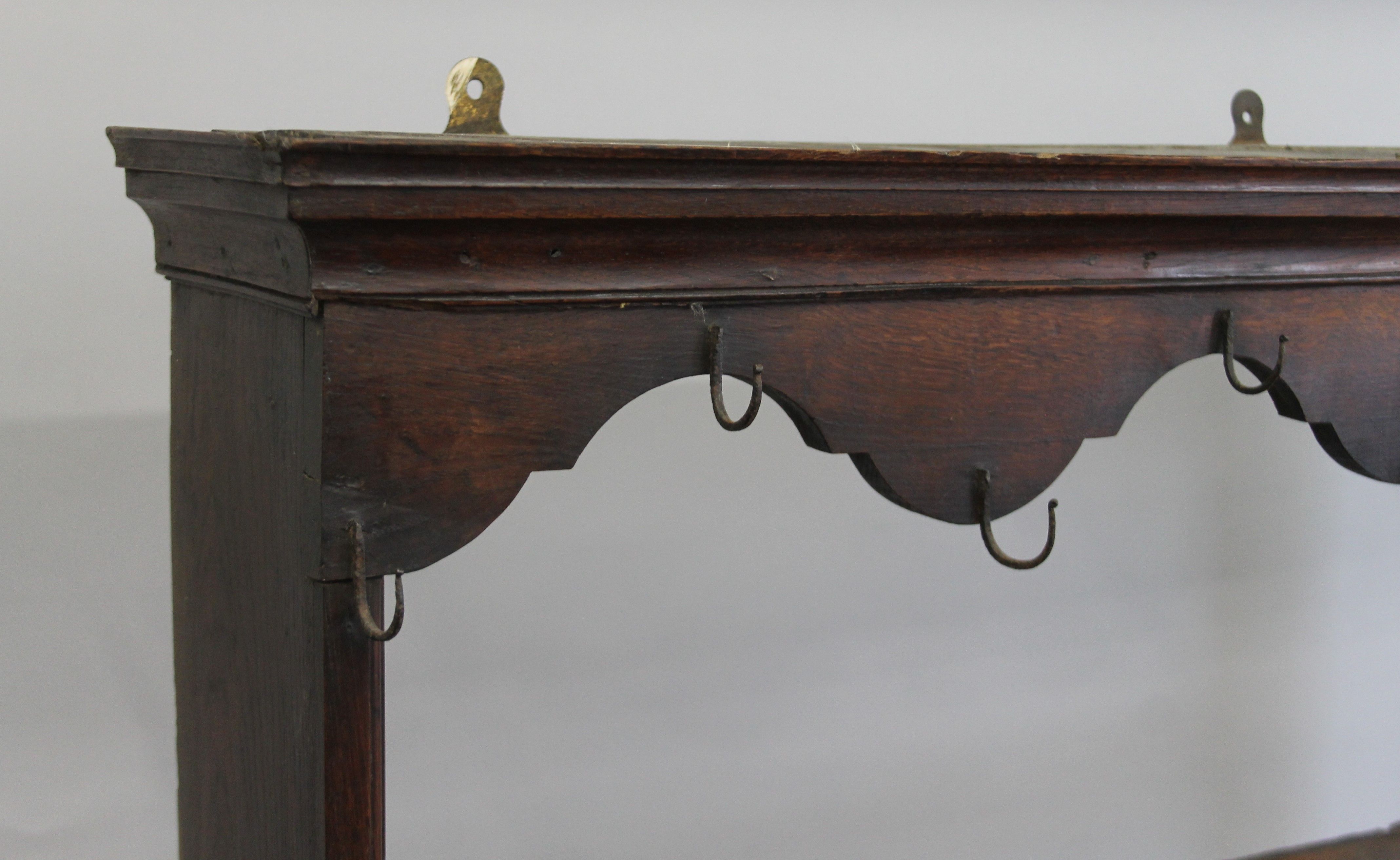 A Georgian oak pot board dresser. 134 cm wide. - Image 3 of 8