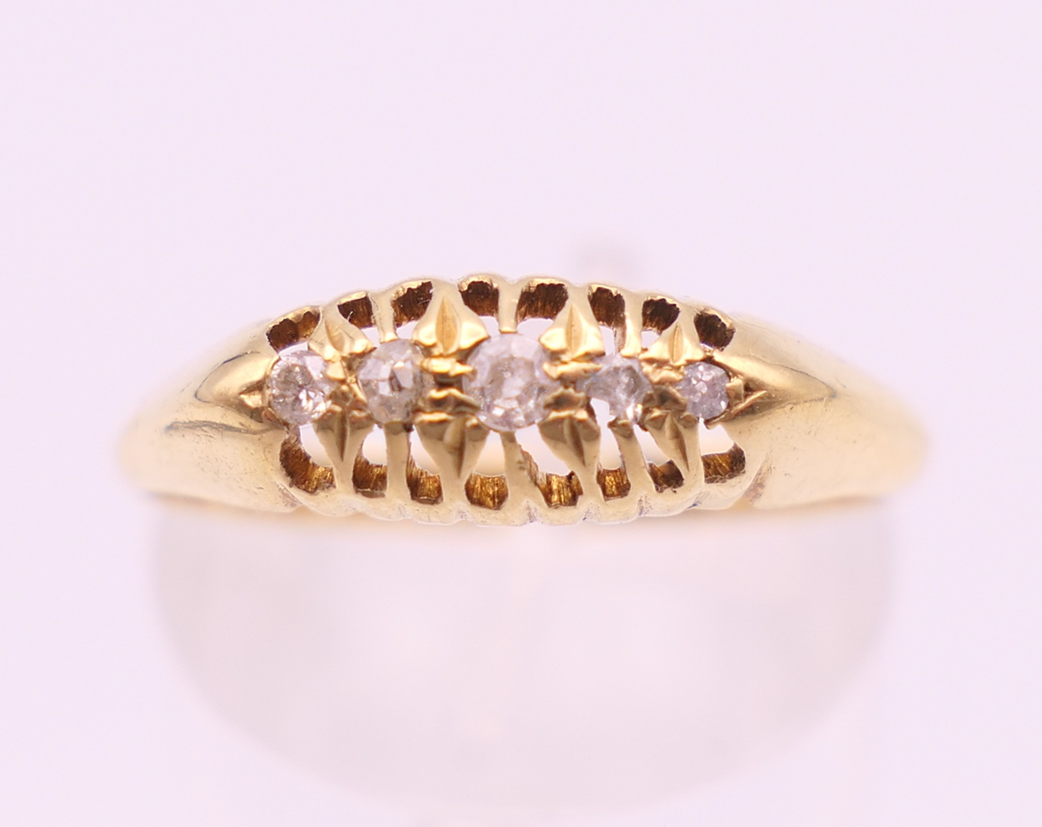 Three various 18 ct gold rings. 10 grammes total weight. - Image 8 of 11