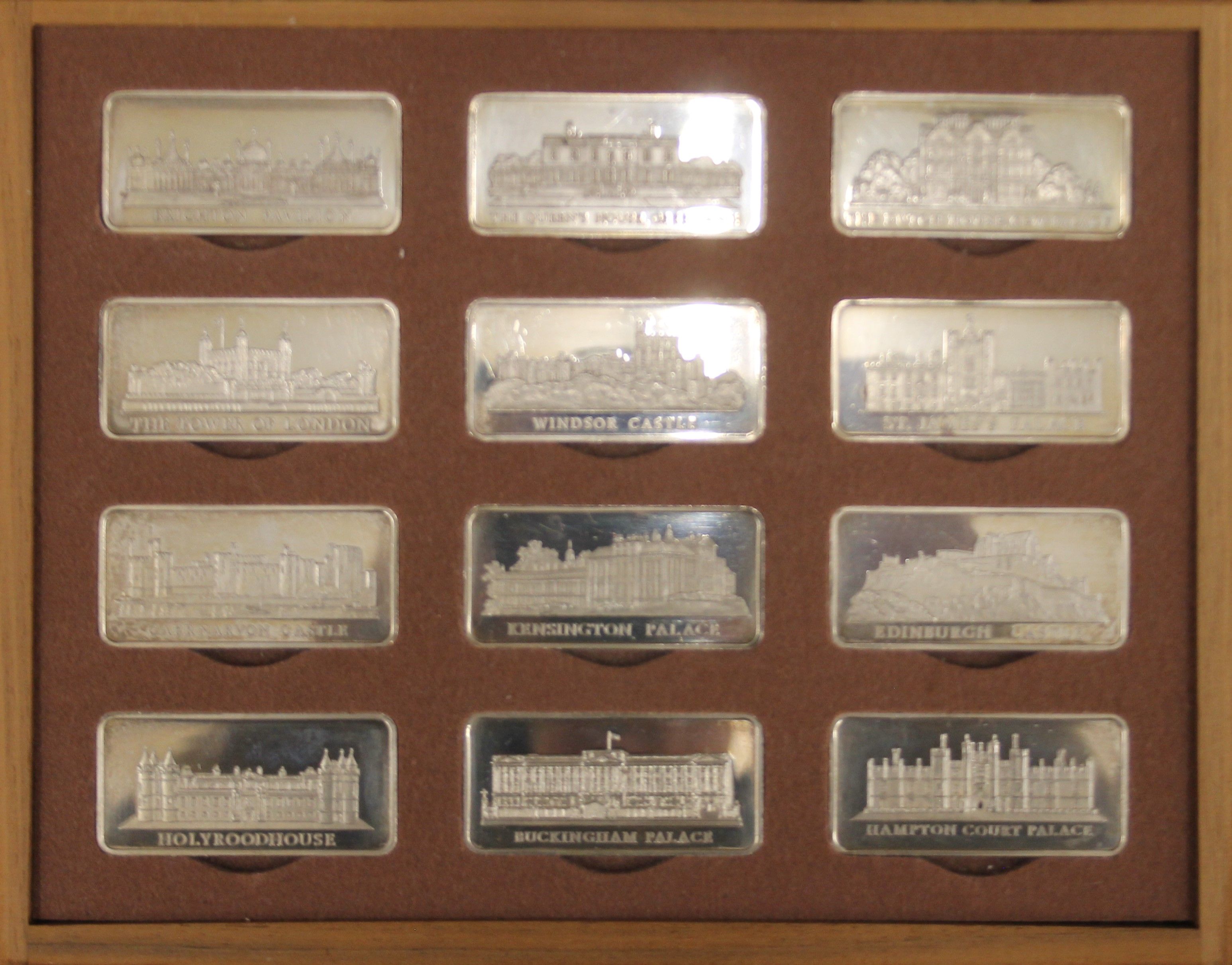 A boxed set of 12 Royal Palaces silver ingots. Each 31.3 grammes. - Image 2 of 5